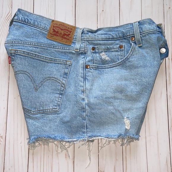 Levi’s 501 Cutoff Denim Shorts - Picture 9 of 13
